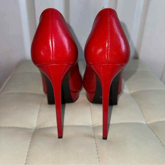 YVES SAINT LAURENT Red Pebbled Leather Janis Pumps - Picture 7 of 12